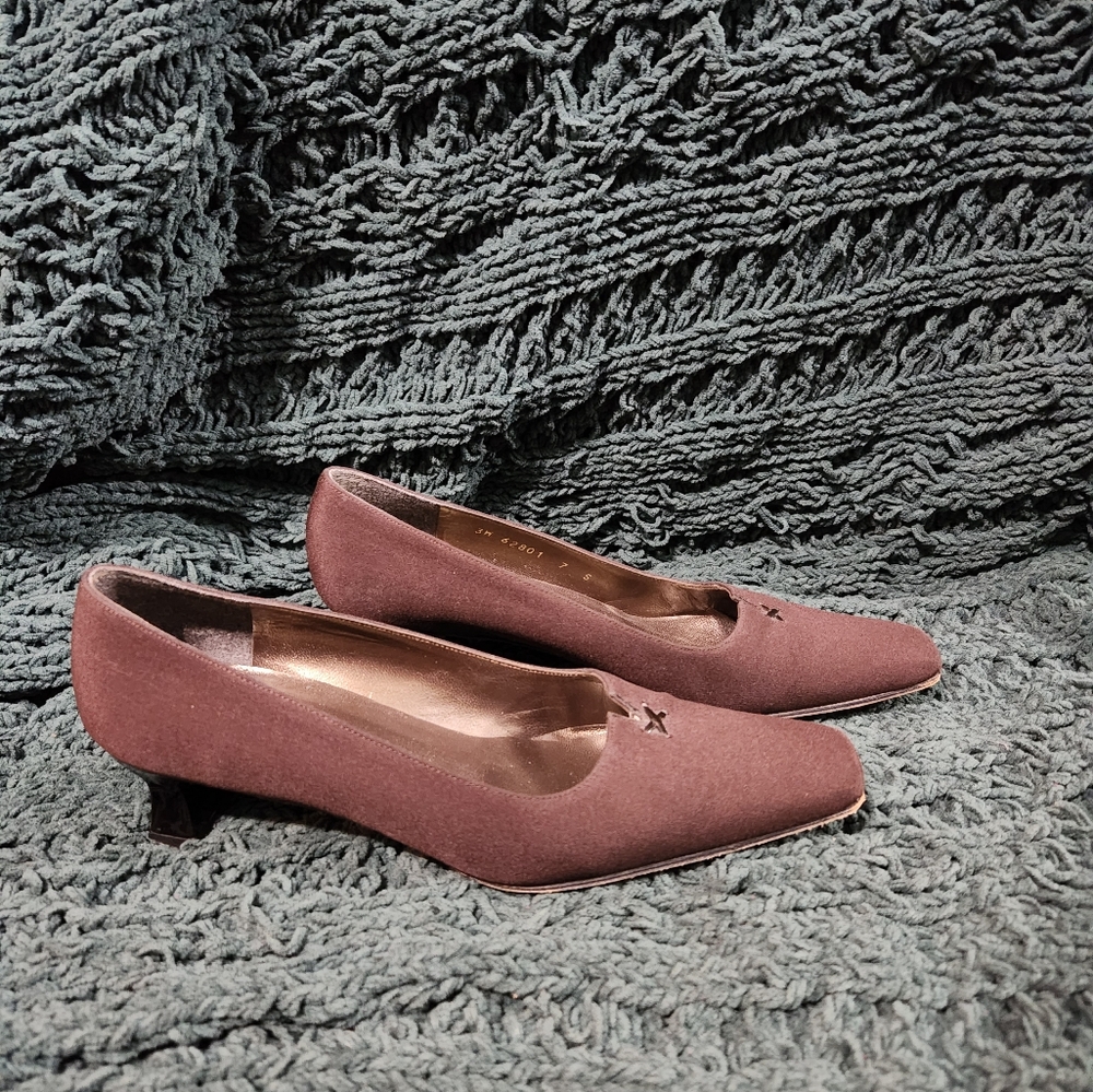 Stuart Weitzman Square Toed Brown Kitten Heels